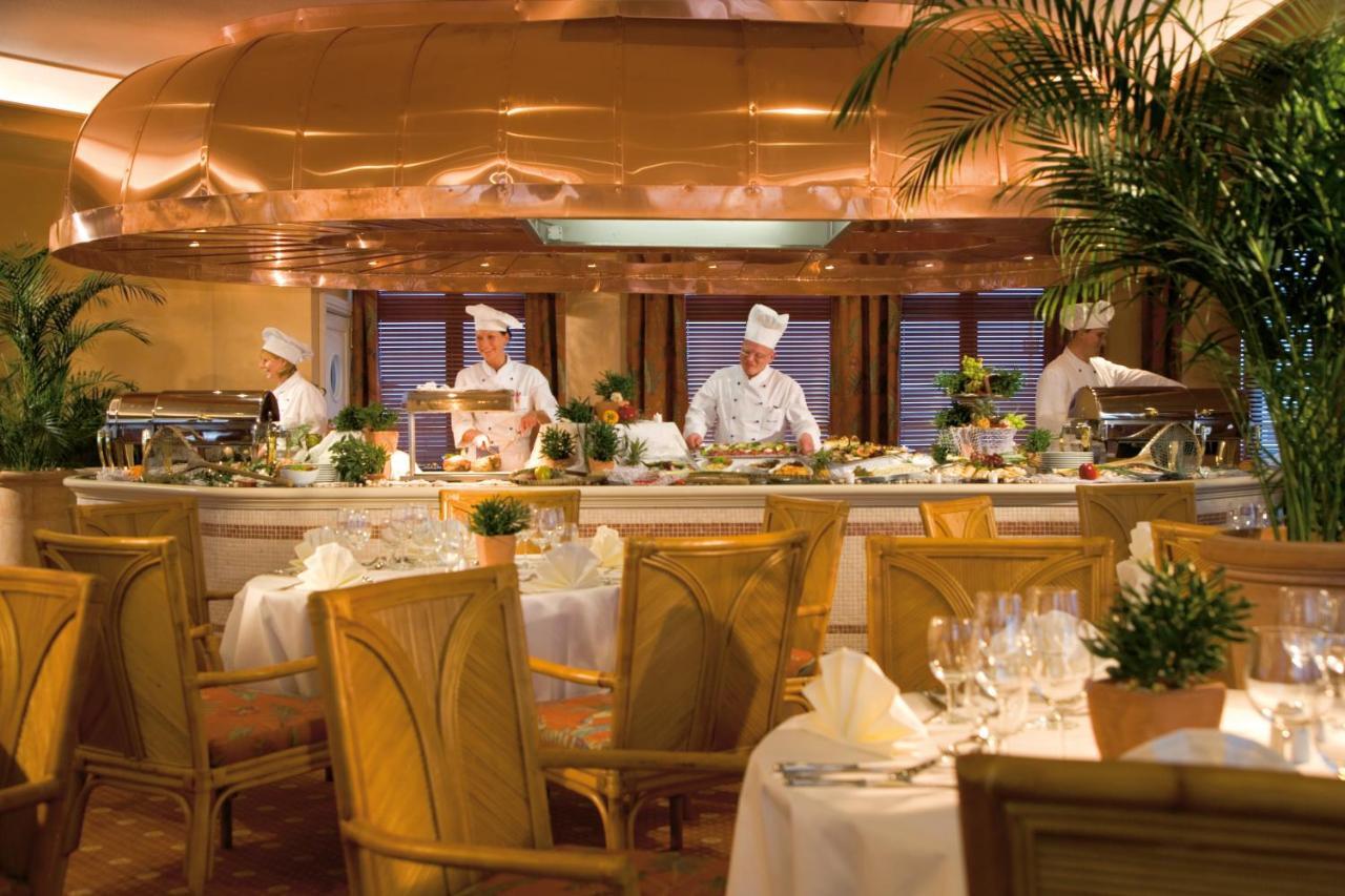 Отель Yachthafenresidenz Hohe Duene Росток Экстерьер фото The restaurant
